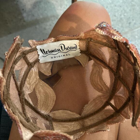 Norman Durand Original 1950s Iridescent Sequin Leaf Hat with Velvet Bow Detail - Picture 4 of 4